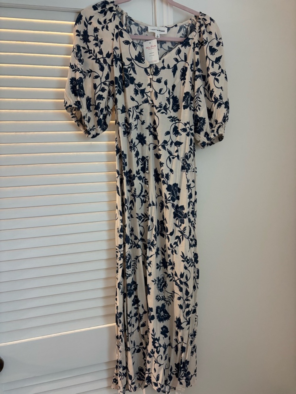 Lucky brand beige floral midi dress with puff sleeve